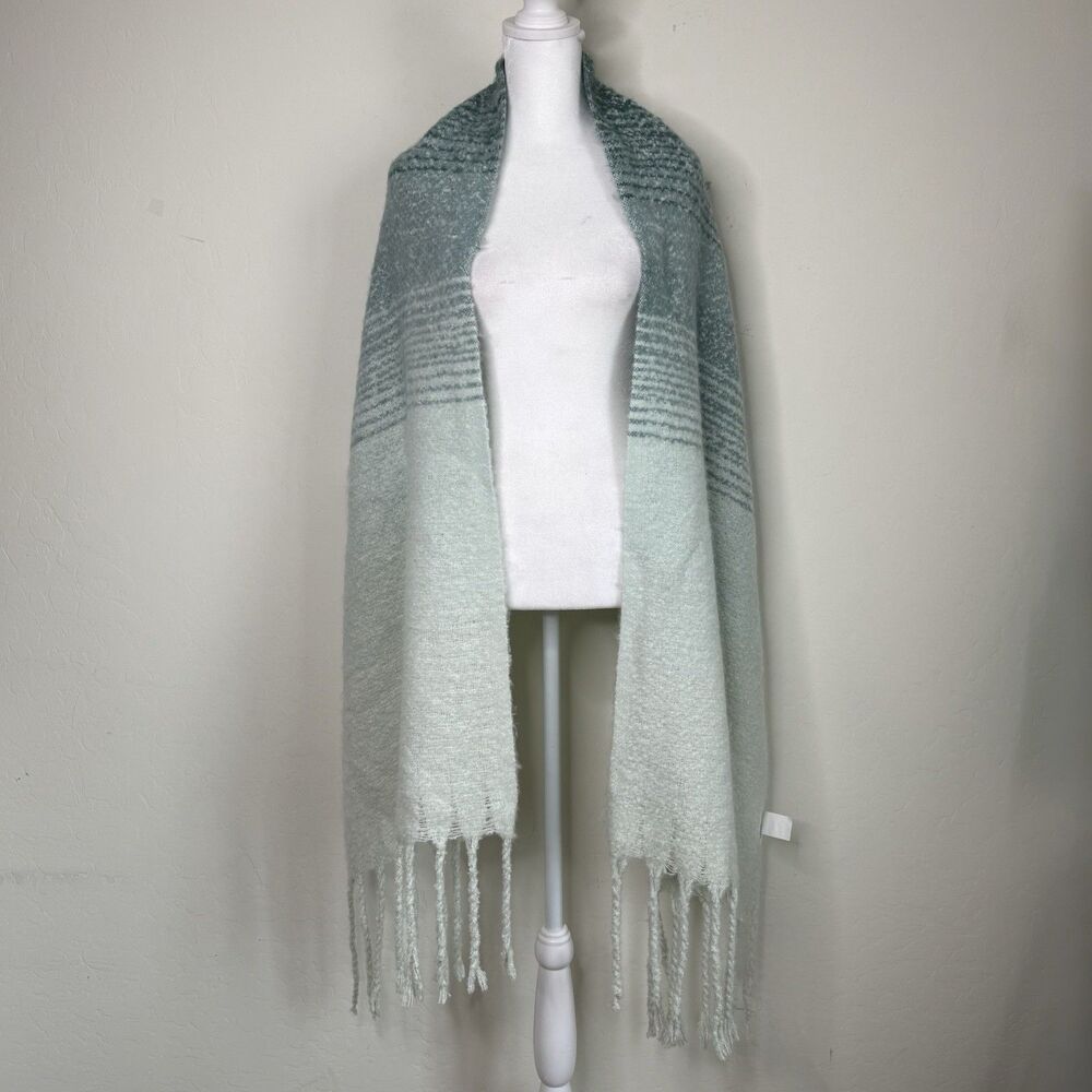 Anthropologie Mer Sea Super Soft Fringe Teal Ombré Blanket Scarf Cozycore Boho